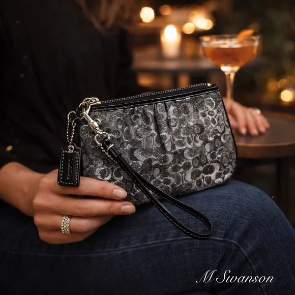 Coach Metallic Silver Black Optic Lurex Signature Small Zipper Wristlet F43363 - Picture 2 of 7